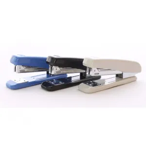 Deli Handy Stapler E0306, 24/6 or 26/6, 25 sheets capacity