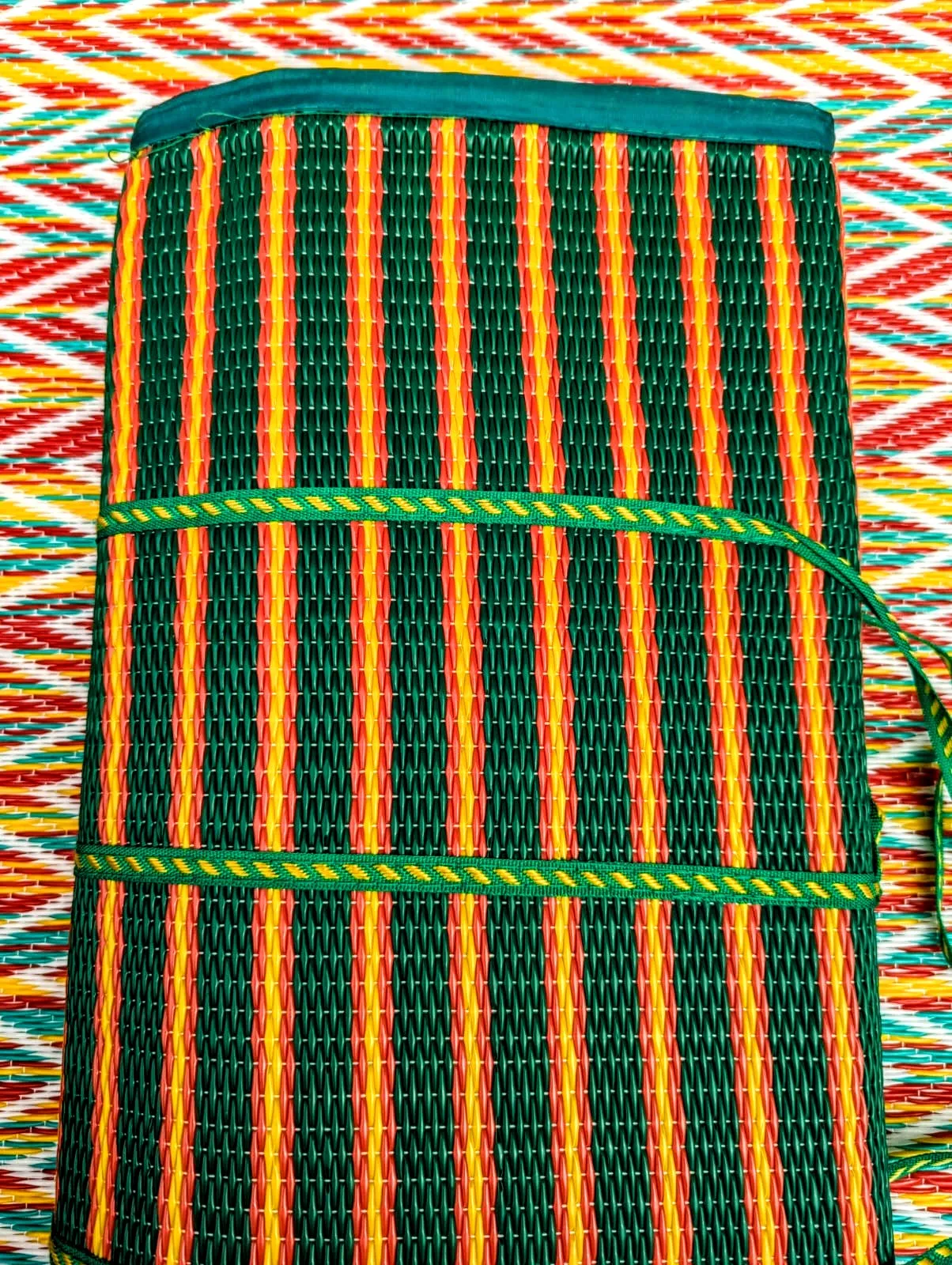 Folding picnic mat